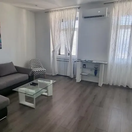 Lori - Beautiful View Fiume