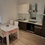 Lori - Beautiful View Apartment