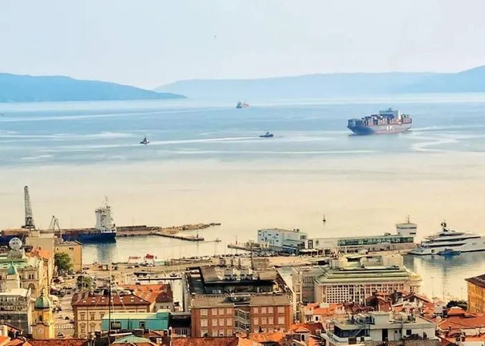 Lori - Beautiful View *